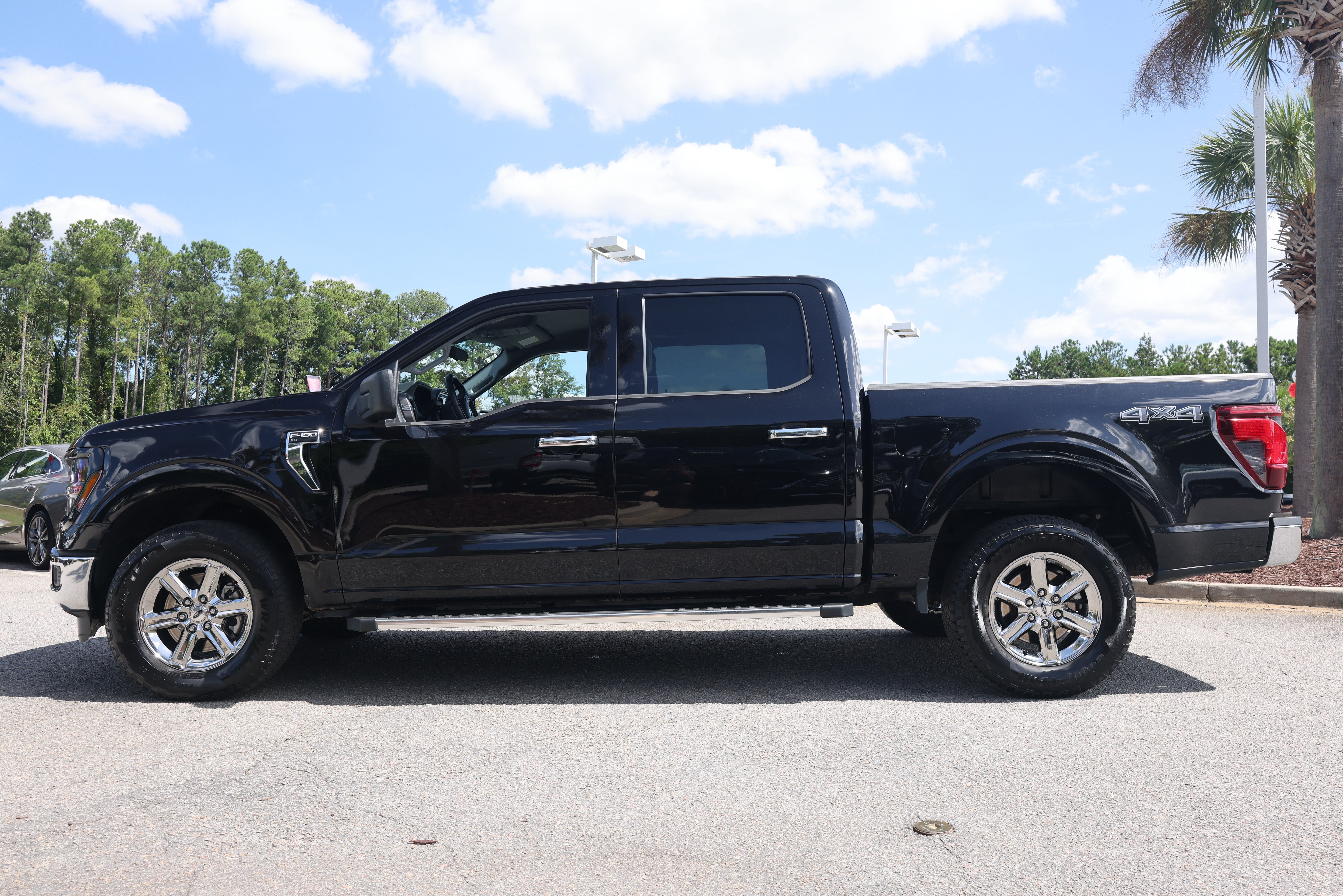 Used 2025 Ford F150 XLT w/ Equipment Group 301A Standard AWD/4WD image 3