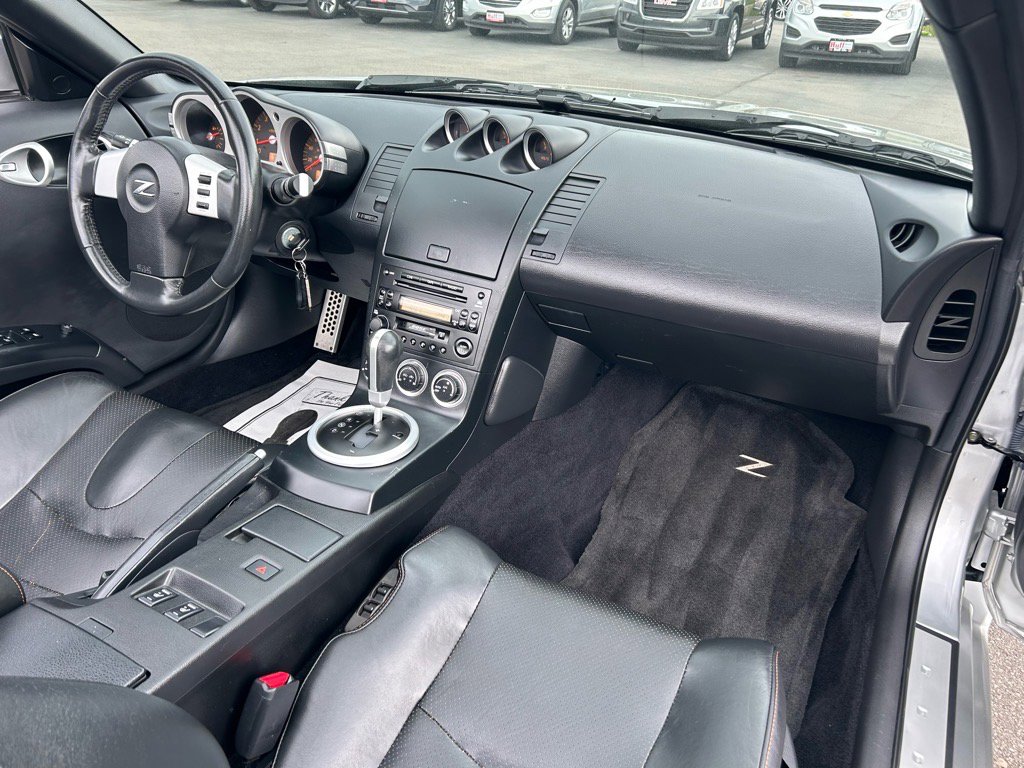 Used 2005 Nissan 350Z Touring image 34