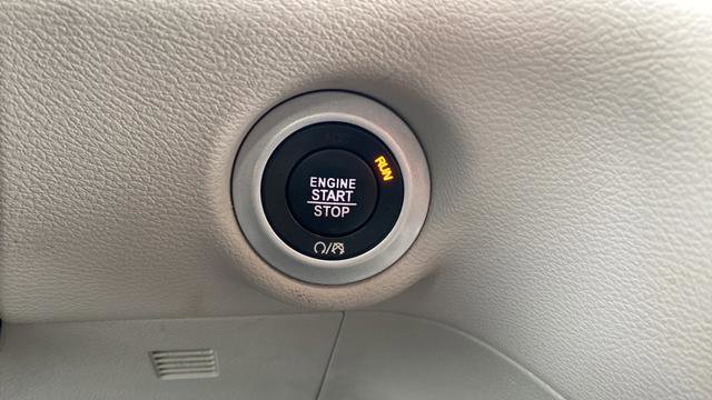 Used 2017 Chrysler Pacifica Touring-L Plus w/ Advanced Safetytec Group FWD image 23