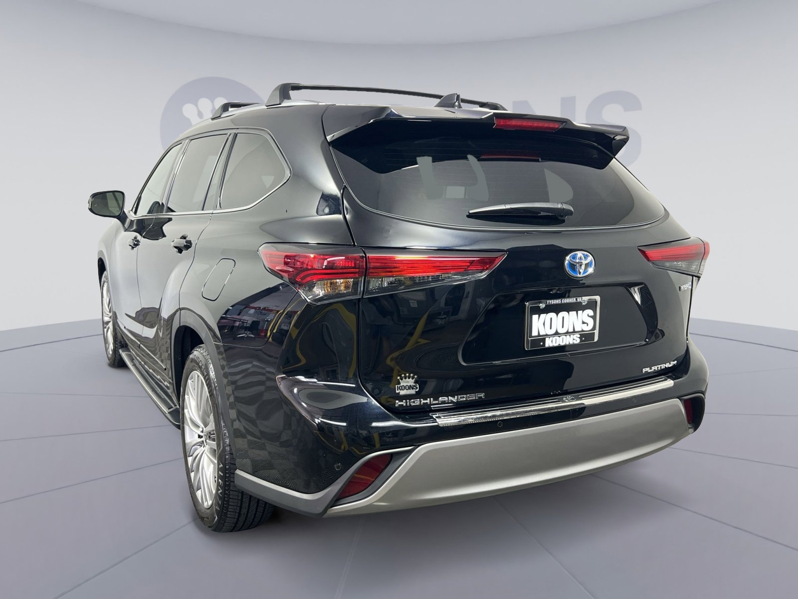 Used 2023 Toyota Highlander Platinum image 4