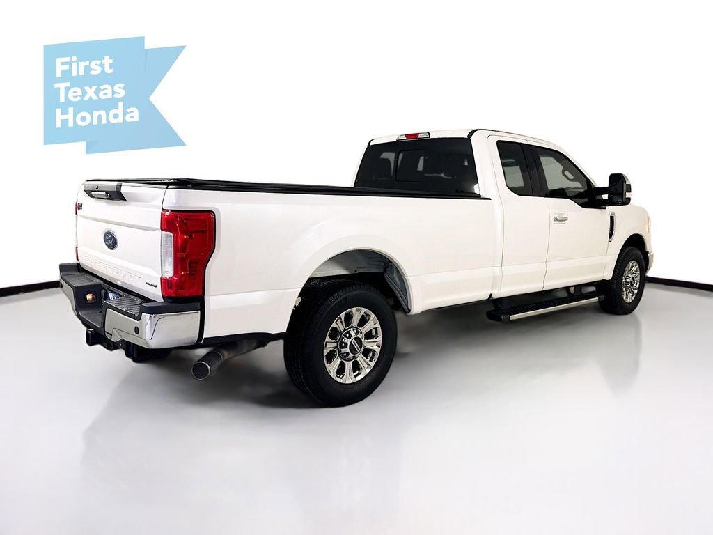 Used 2017 Ford F250 Lariat w/ Chrome Package image 8