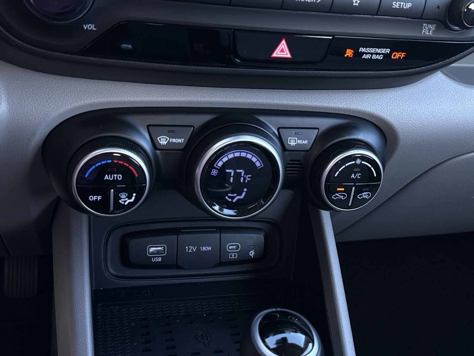 Certified 2026 Hyundai Venue SEL FWD image 21
