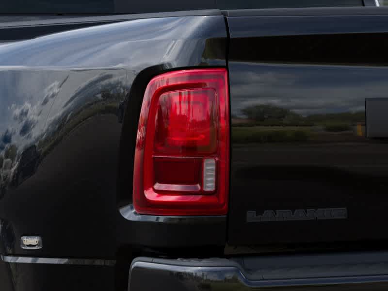 New 2027 RAM 3500 Laramie AWD/4WD image 9