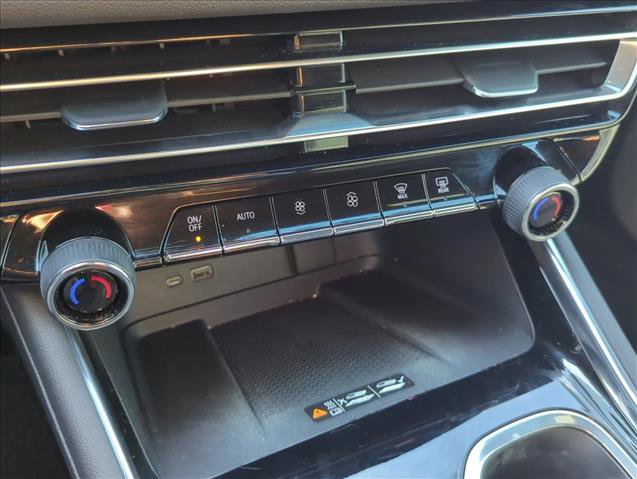 Used 2024 Chevrolet Traverse LT FWD image 20