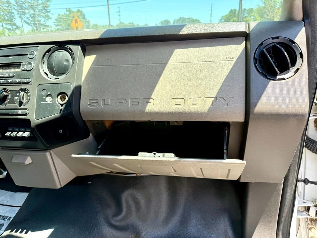 Used 2009 Ford F550 2WD Regular Cab Super Duty image 20