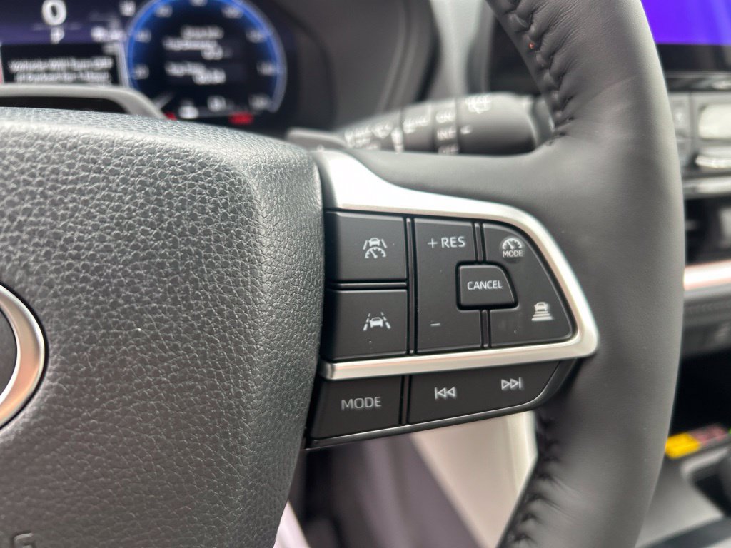 Used 2026 Toyota Grand Highlander AWD image 26