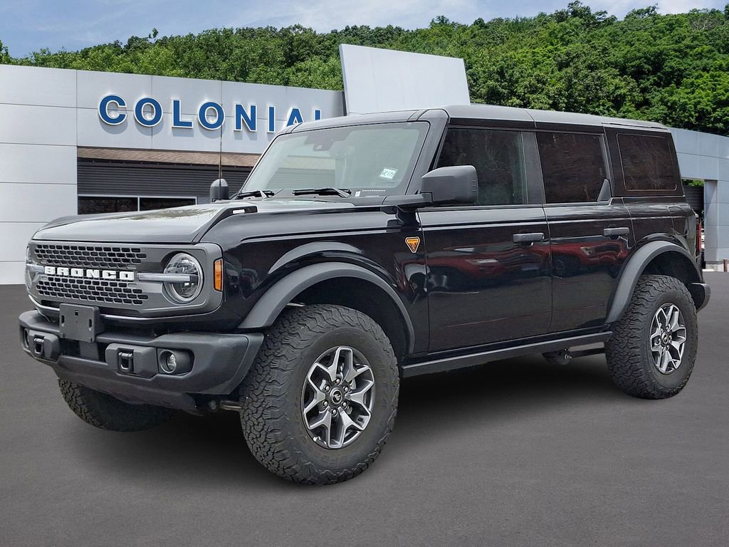 Certified 2025 Ford Bronco Badlands image 3