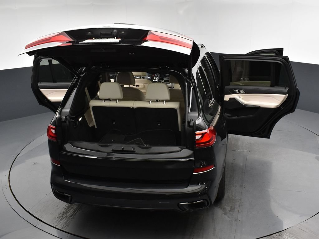 Used 2022 BMW X7 xDrive40i w/ M Sport Package AWD/4WD image 23