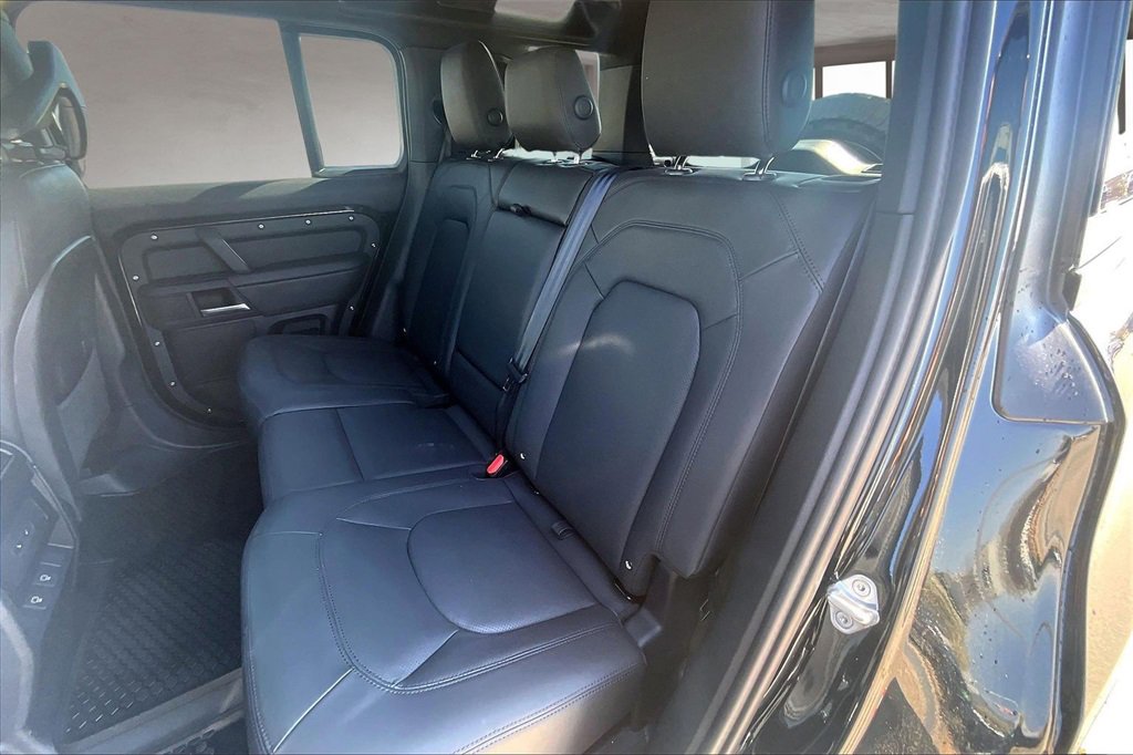 Certified 2025 Land Rover Defender 110 S image 27