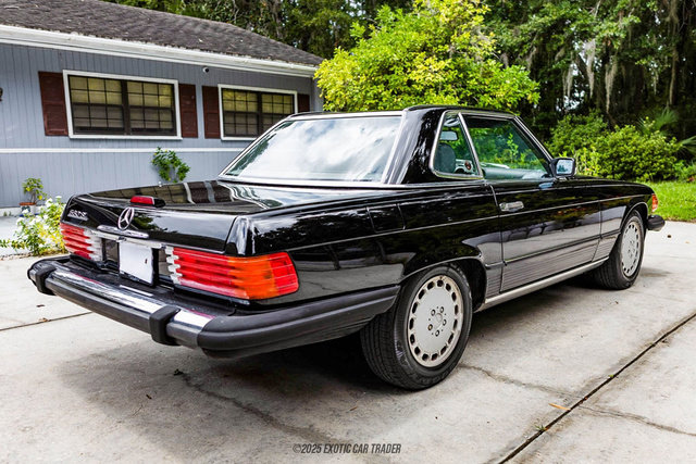 Used 1989 Mercedes-Benz 560 SL image 8