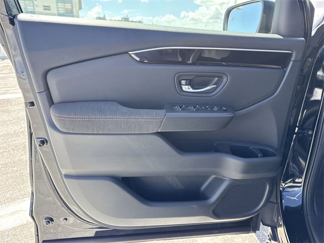 Used 2023 Honda Pilot Sport image 13