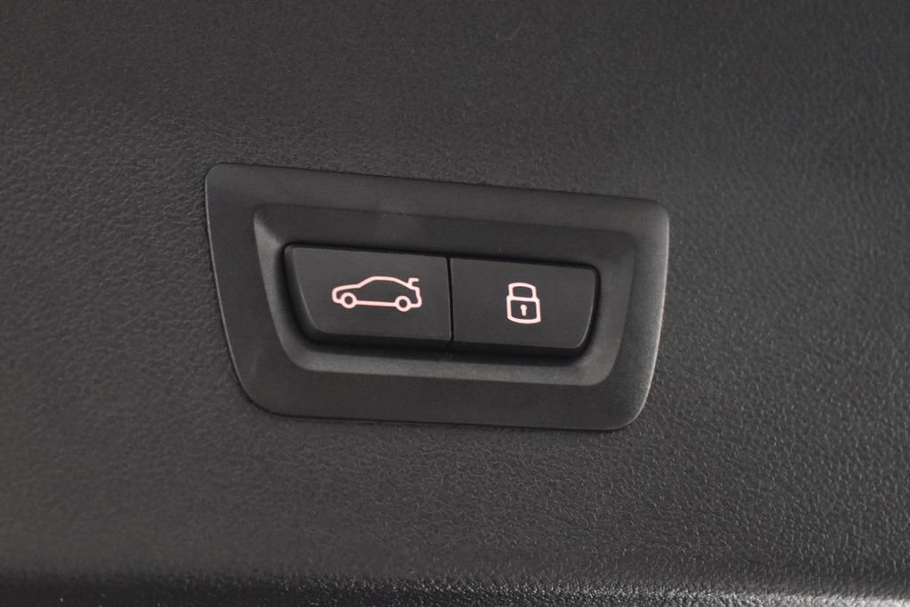 Certified 2024 BMW X4 M40i w/ Premium Package image 38