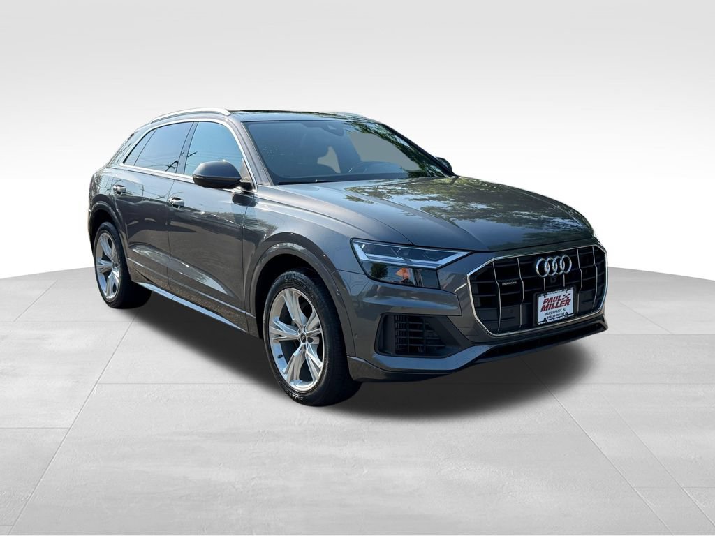 Used 2022 Audi Q8 Premium w/ Convenience Package AWD/4WD image 4