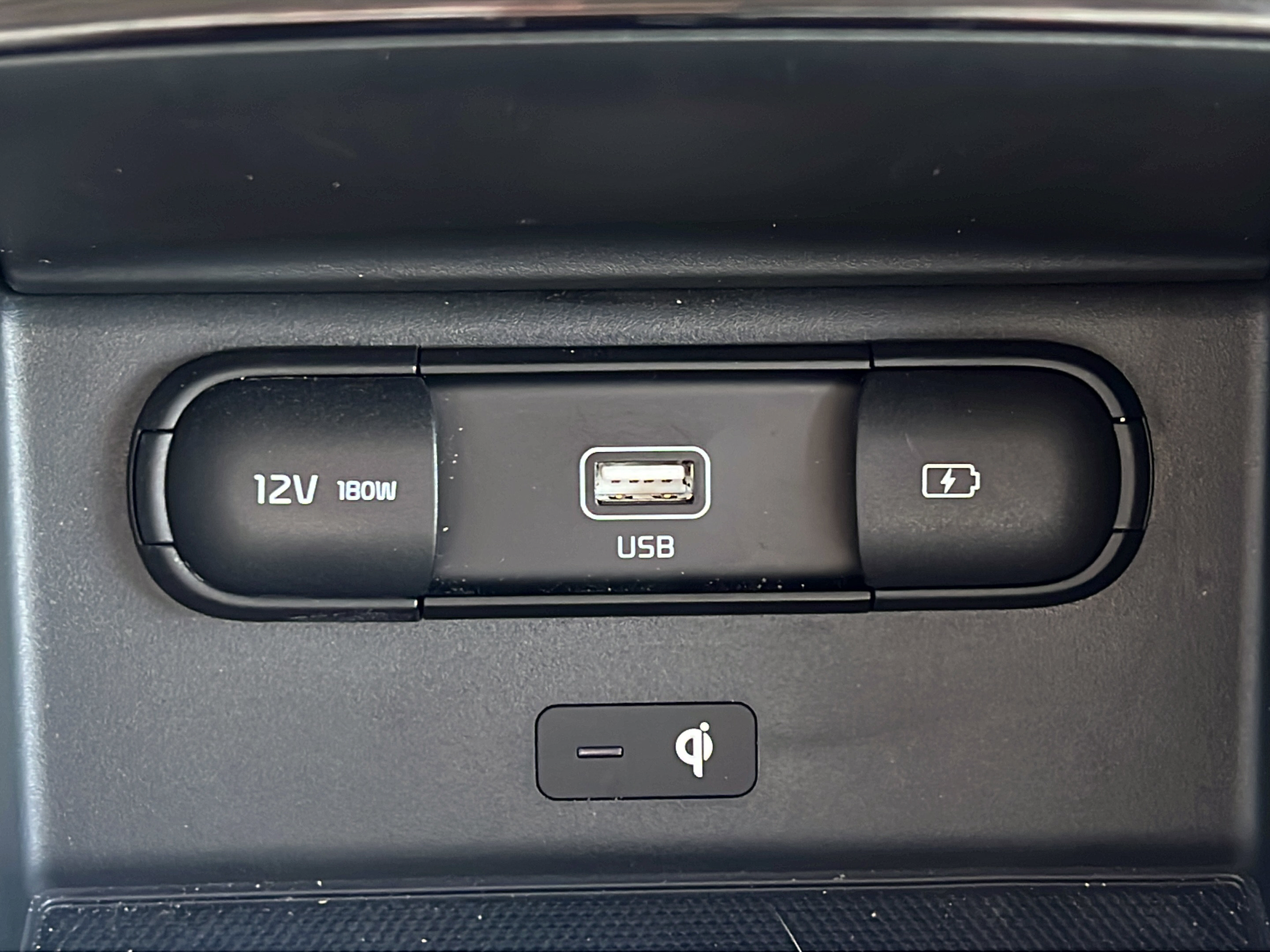 Certified 2022 Kia Telluride SX w/ Towing Package FWD image 18