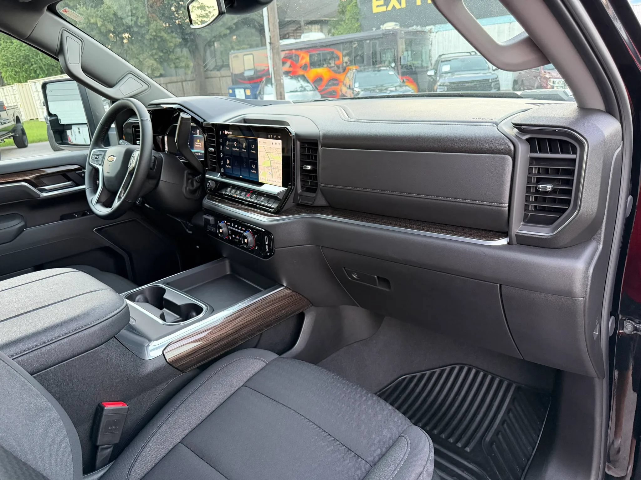 Used 2025 Chevrolet Silverado 2500 LT w/ Safety Package AWD/4WD image 28