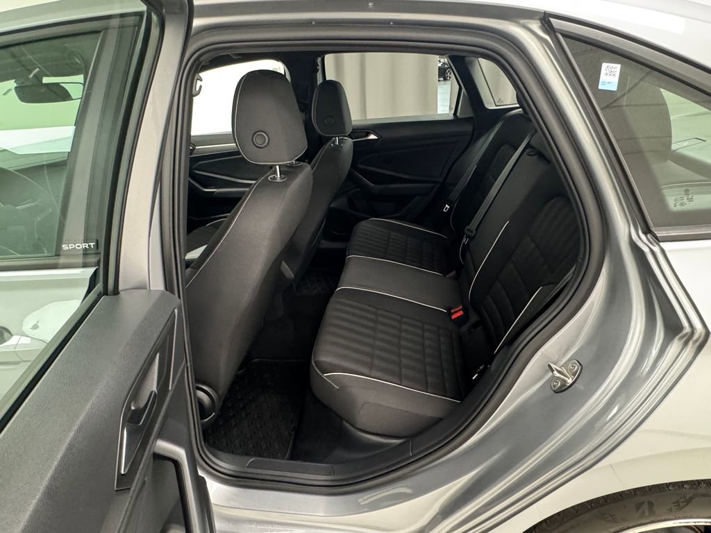 Used 2023 Volkswagen Jetta Sport image 12