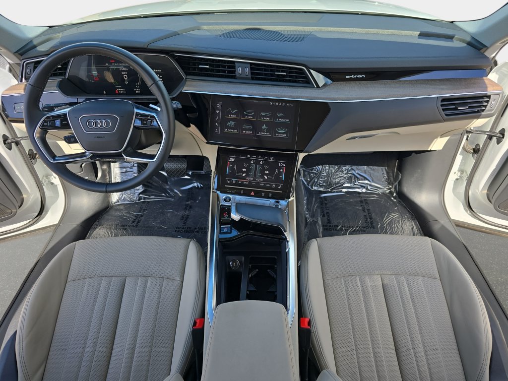 Used 2024 Audi Q8 e-tron Premium Plus AWD/4WD image 10