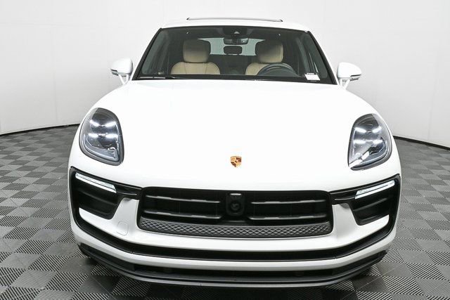 Certified 2026 Porsche Macan image 34