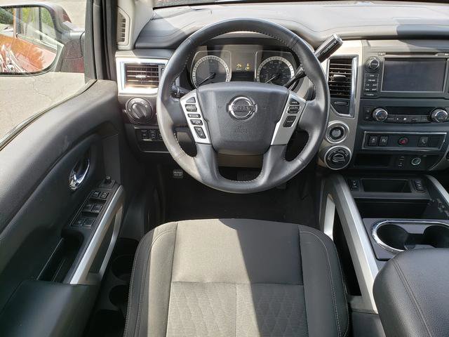 Used 2017 Nissan Titan SV AWD/4WD image 18