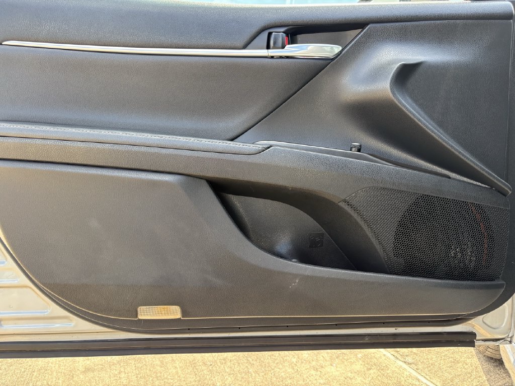 Used 2021 Toyota Camry XSE FWD image 10
