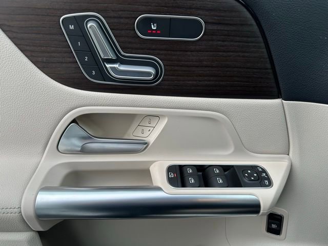 Used 2026 Mercedes-Benz GLA 250 4MATIC image 16