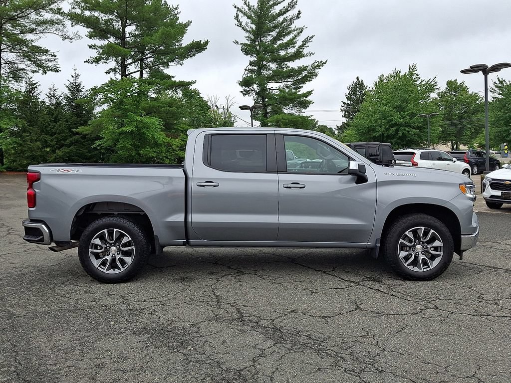 Used 2024 Chevrolet Silverado 1500 LT AWD/4WD image 7