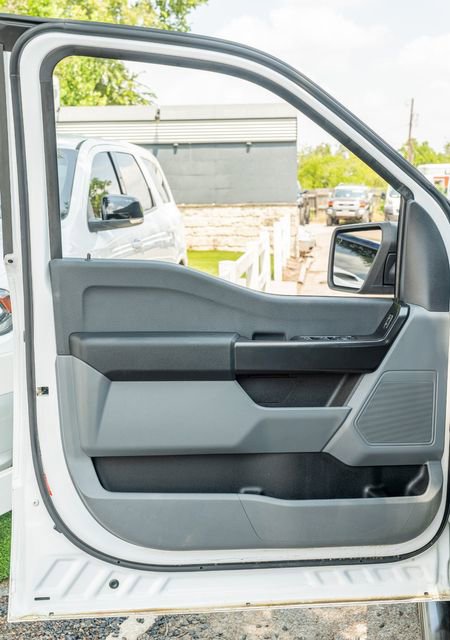 Used 2022 Ford F150 Lightning Pro image 17