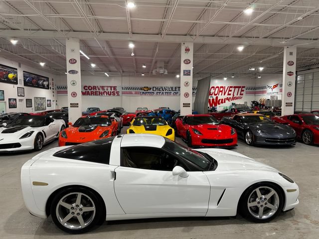 Used 2005 Chevrolet Corvette Coupe w/ Preferred Equipment Group RWD image 6