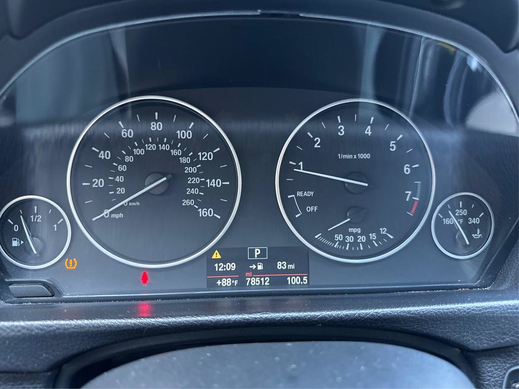 Used 2016 BMW 320i Sedan RWD image 16