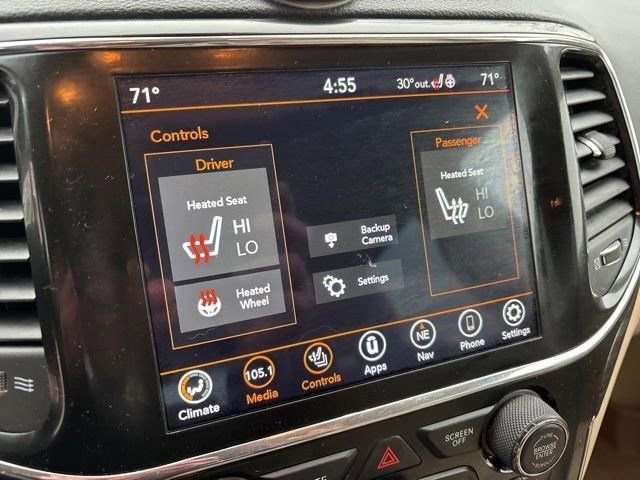 Used 2022 Jeep Grand Cherokee Laredo E w/ Security & Convenience Group AWD/4WD image 22