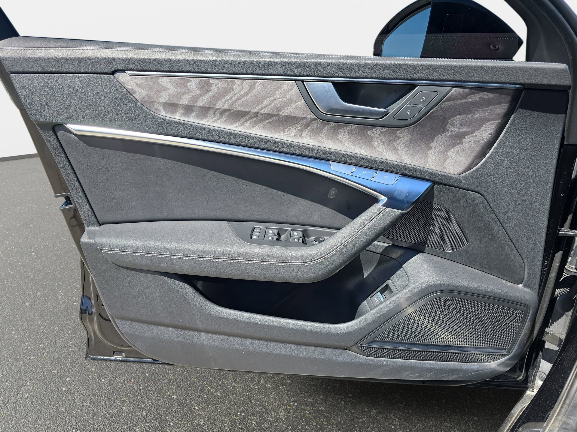 Used 2024 Audi A6 Premium Plus image 25