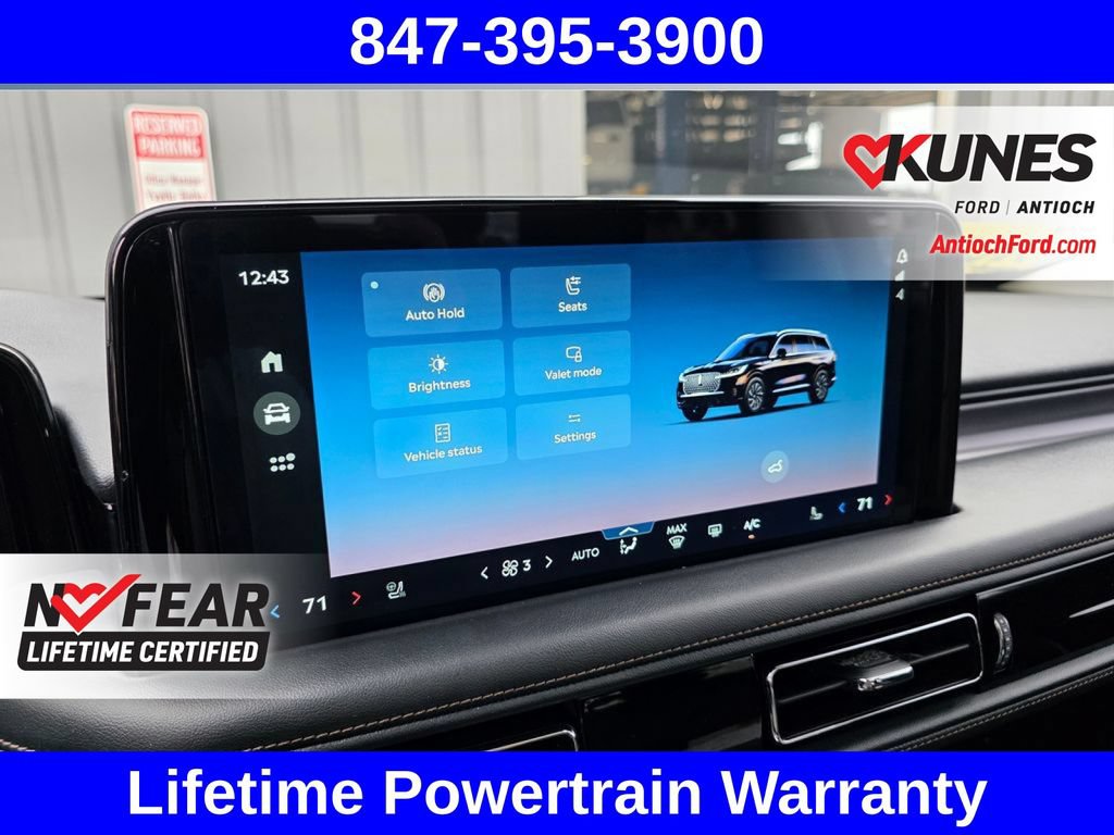 Used 2025 Lincoln Aviator AWD image 49