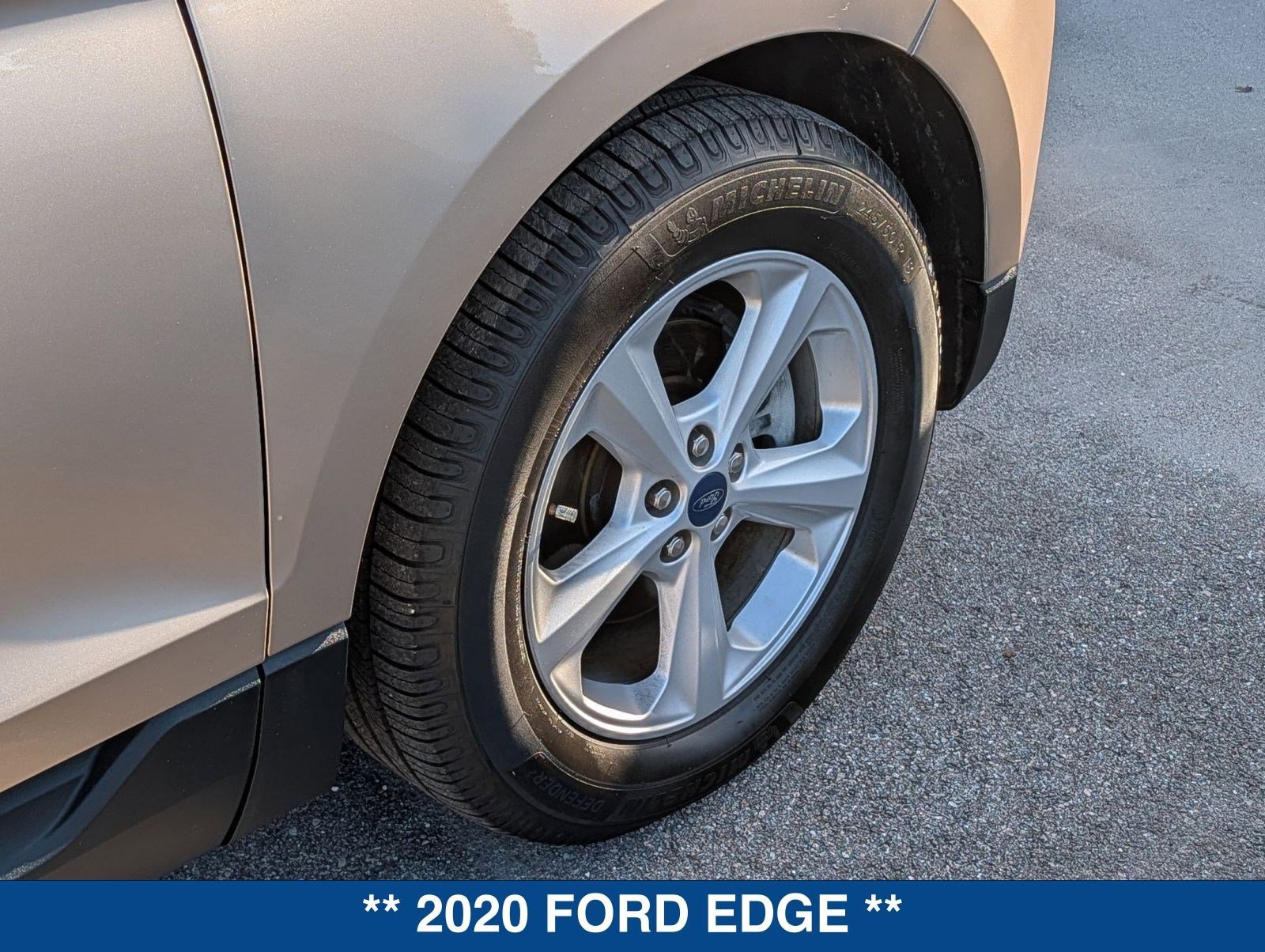 Certified 2020 Ford Edge SE image 12