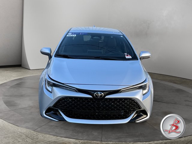 Used 2025 Toyota Corolla SE FWD image 2