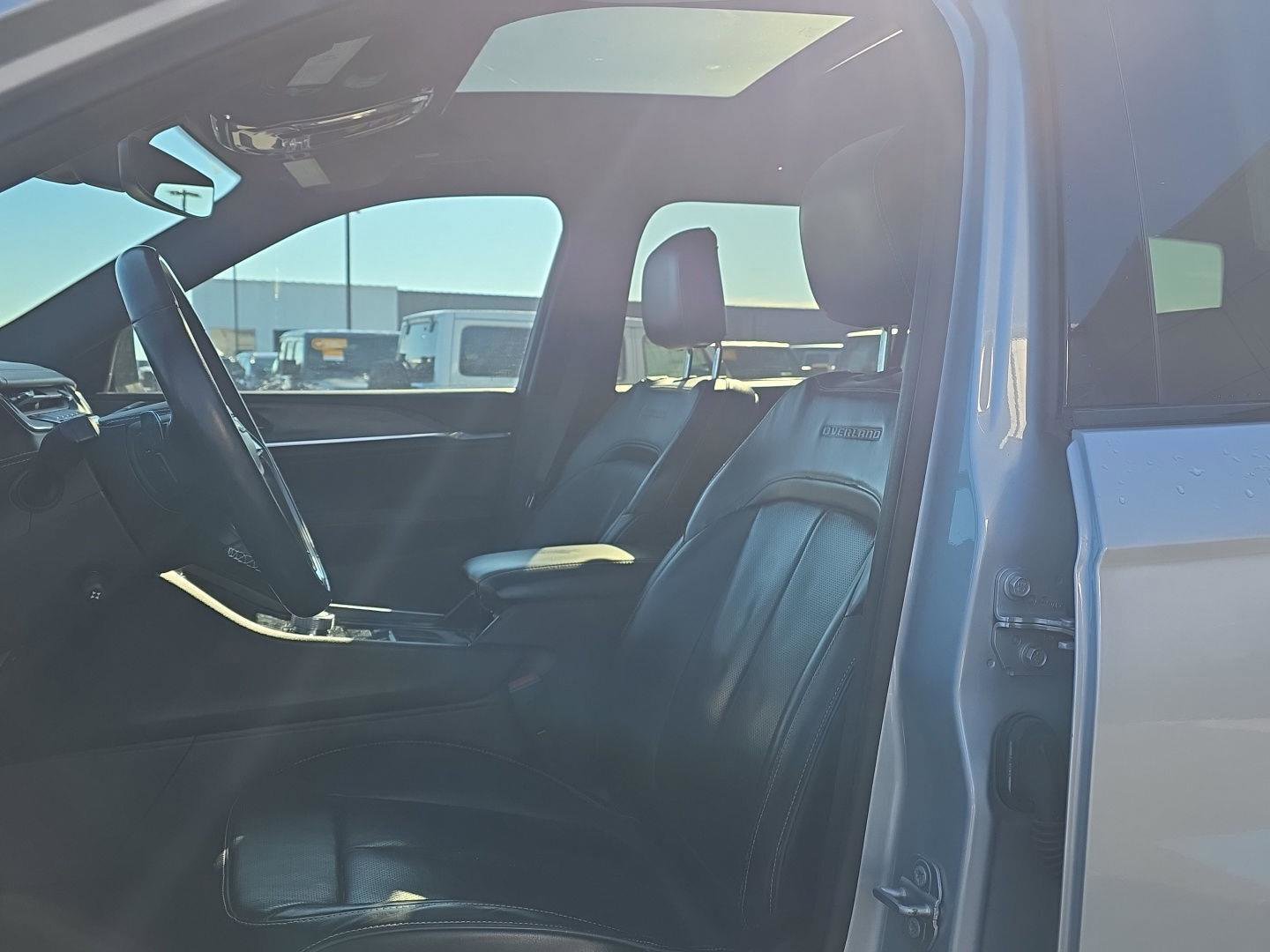 Certified 2021 Jeep Grand Cherokee L Overland image 23