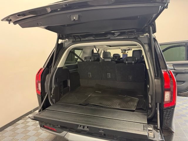 Used 2025 Ford Expedition Max Platinum AWD/4WD image 29