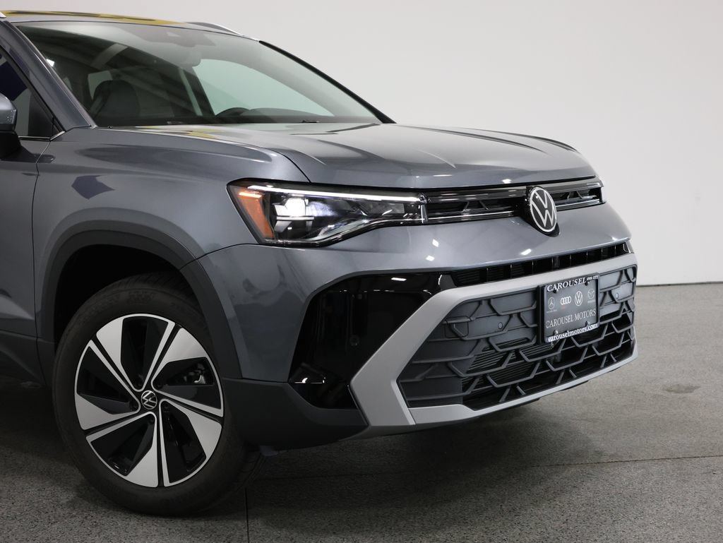New 2026 Volkswagen Taos SE AWD/4WD image 3