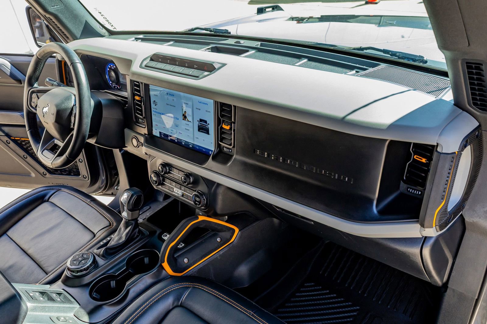 Used 2023 Ford Bronco Badlands w/ Sasquatch Package AWD/4WD image 18