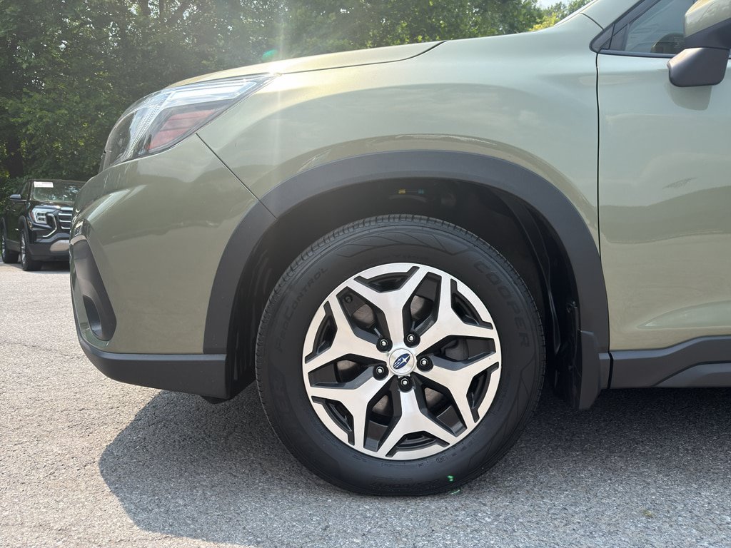Used 2021 Subaru Forester Premium w/ Popular Package #1 AWD/4WD image 3