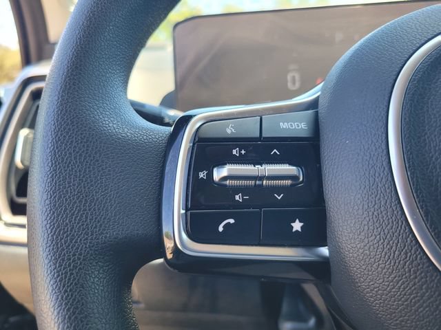 Used 2025 Kia Sorento LX FWD image 27