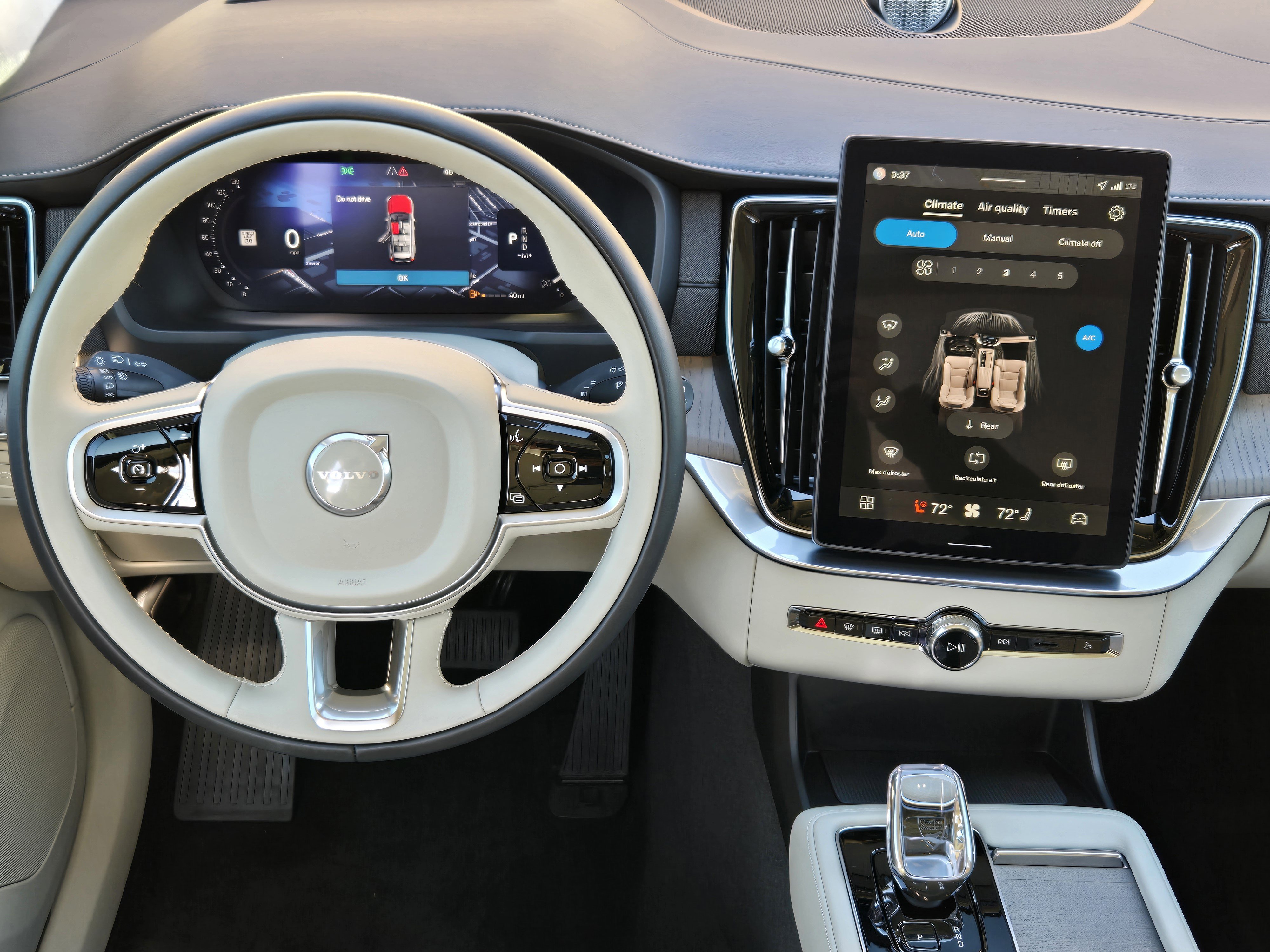 Used 2026 Volvo XC90 B6 Ultra image 39