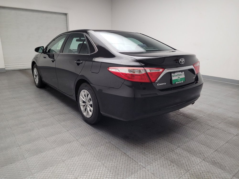 Used 2015 Toyota Camry LE image 5