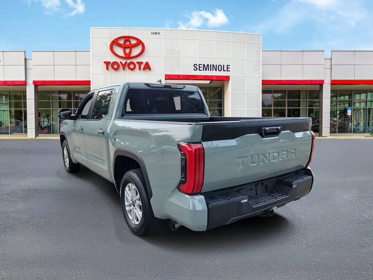 Used 2026 Toyota Tundra SR5 w/ SR5 Premium Package RWD image 4