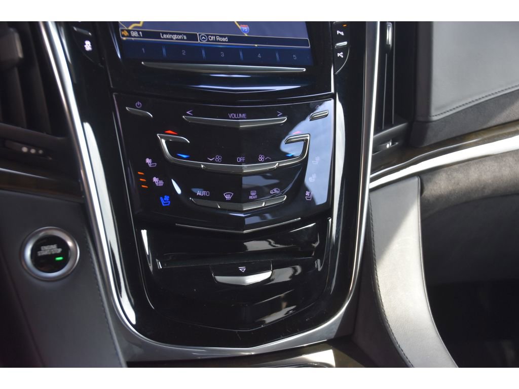 Used 2019 Cadillac Escalade ESV Platinum RWD image 38