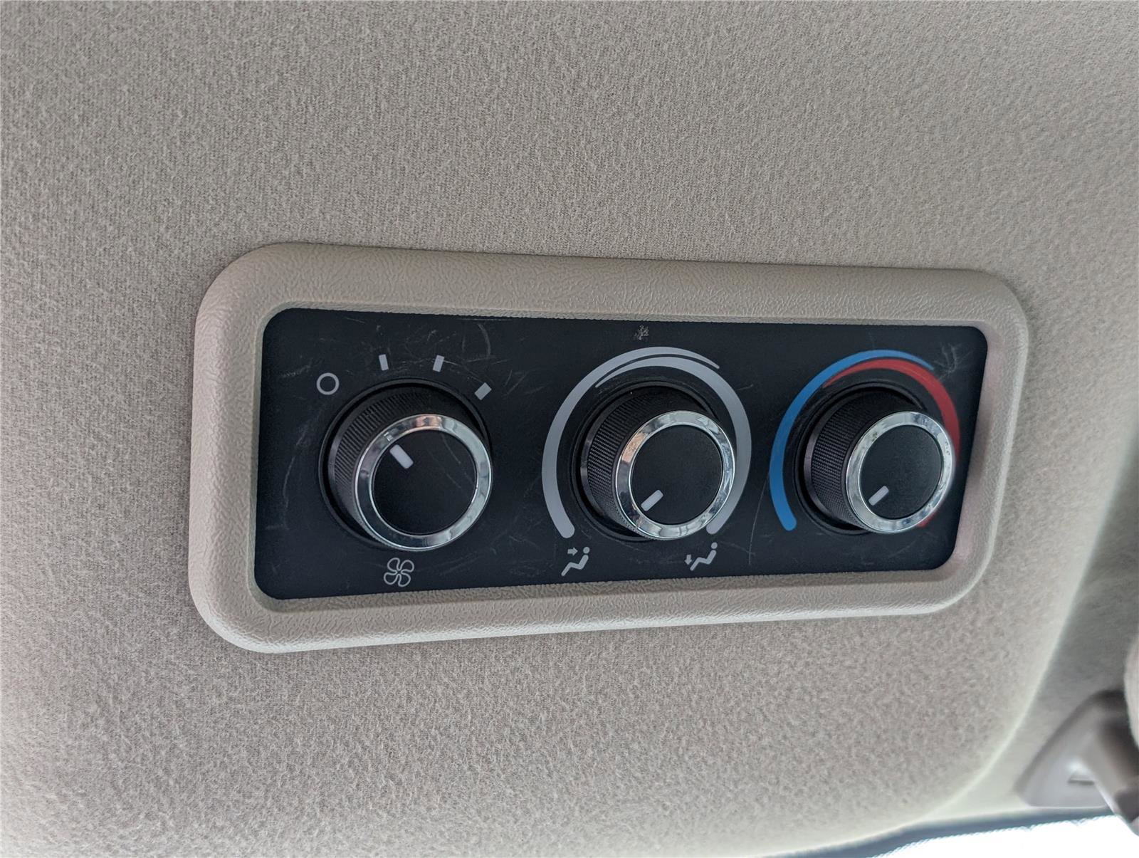 Used 2013 Chevrolet Express 3500 LS image 23