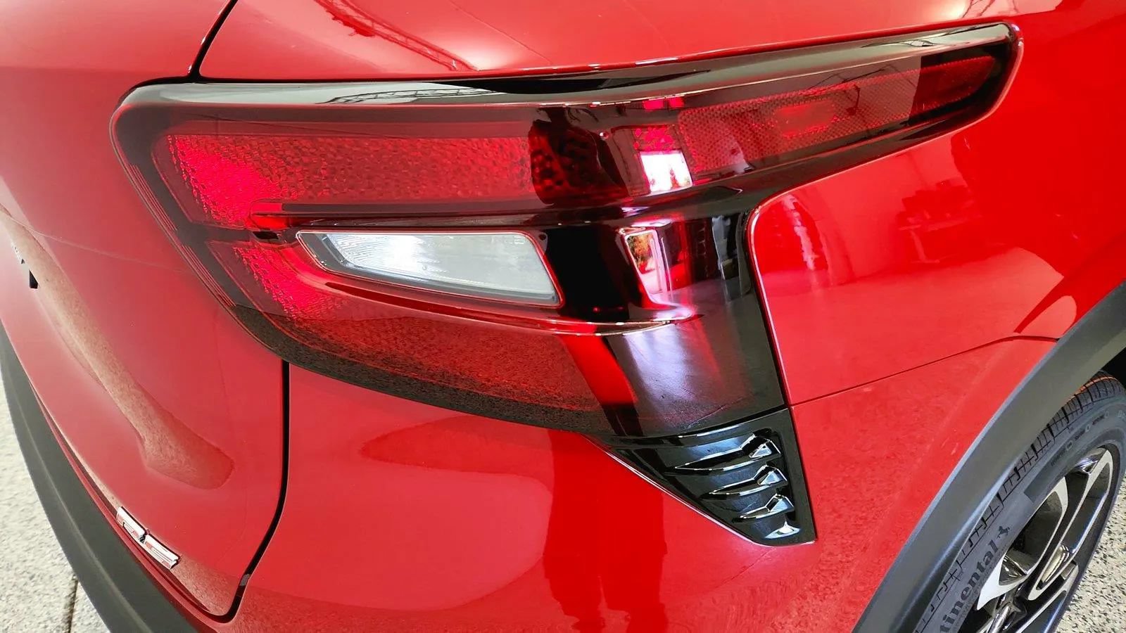 New 2026 Chevrolet Trax RS w/ Driver Confidence Package FWD image 32