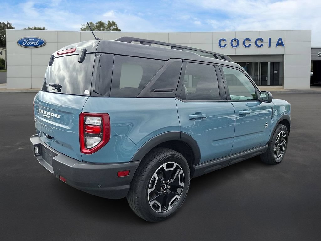 Certified 2023 Ford Bronco Sport Outer Banks w/ Tech Package AWD/4WD image 4