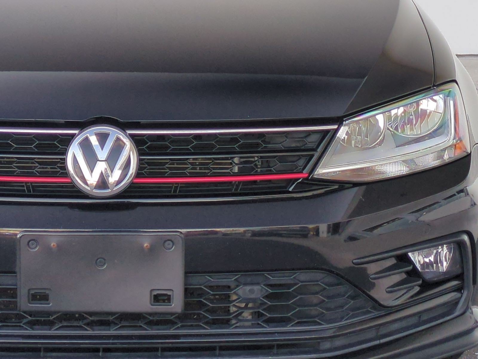 Used 2017 Volkswagen Jetta GLI FWD image 6
