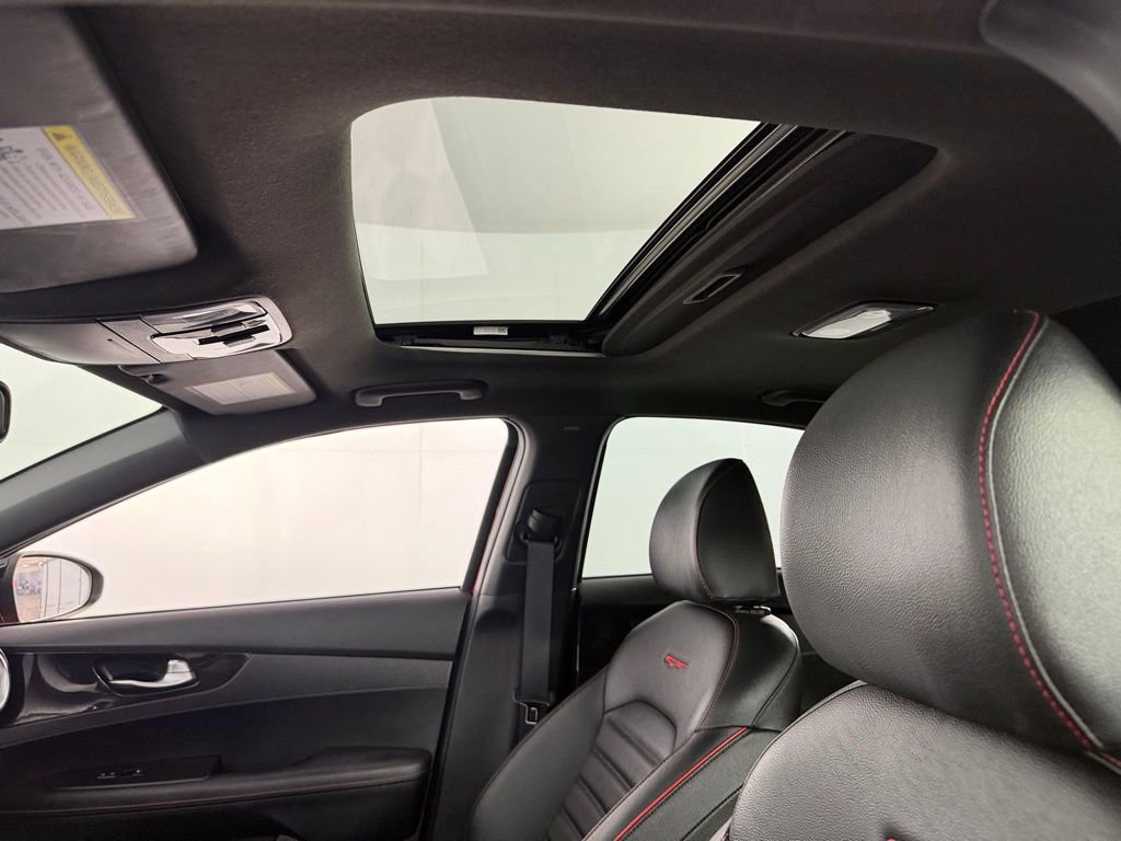 Used 2022 Kia Forte GT FWD image 25