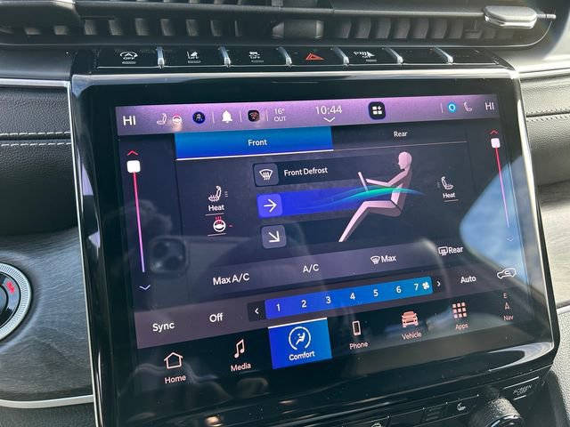 Used 2025 Jeep Grand Cherokee L Limited w/ Black Appearance Package image 28